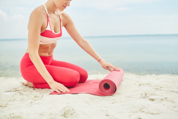 adulte méditation zen balnéaire de sable