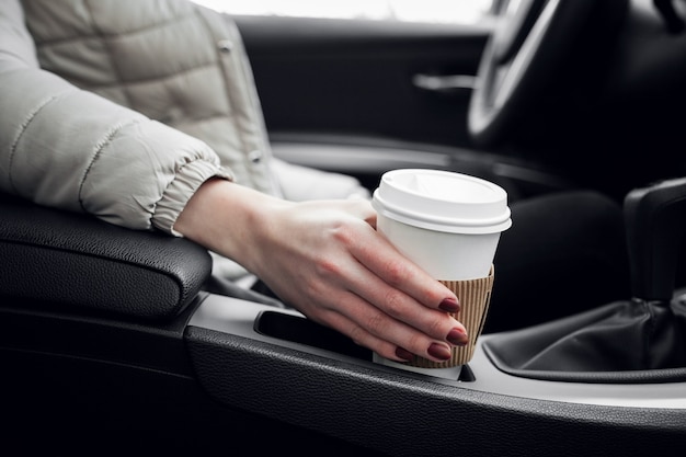 Affaires de café une belle voiture