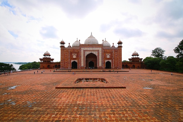 Agra Inde Taj Mahal Le Jawab une réplique de la mosquée de l'autre côté du complexe