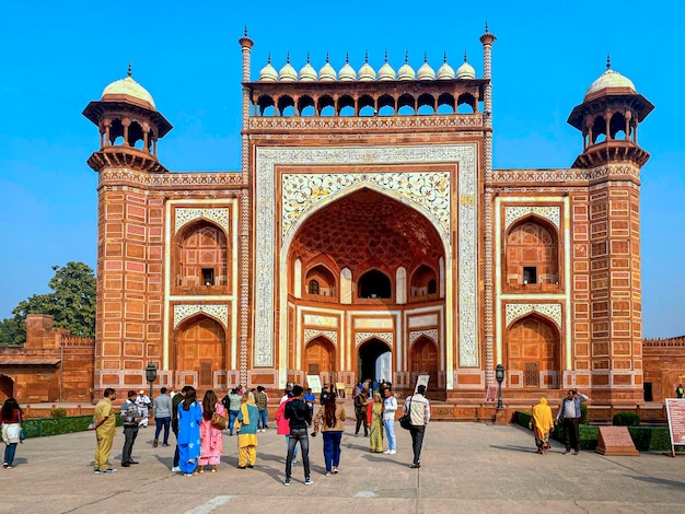 Agra Uttar Pradesh Inde 12152022 Taj Mahal Agra Inde Les touristes visitant une attraction touristique populaire