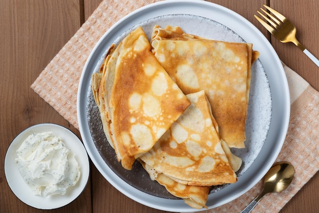 Agrafe de crêpes traditionnelles pour la semaine des crêpes russes