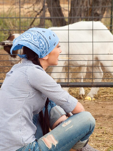 Agricultrice sur le ranch.