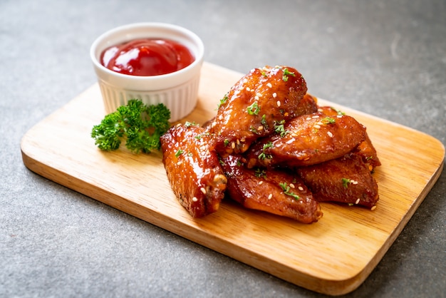 ailes de poulet barbecue au sésame blanc