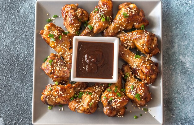 Ailes de poulet teriyaki avec sauce barbecue