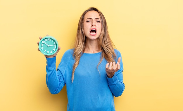 L'air désespéré, frustré et stressé