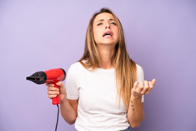 L'air désespéré, frustré et stressé