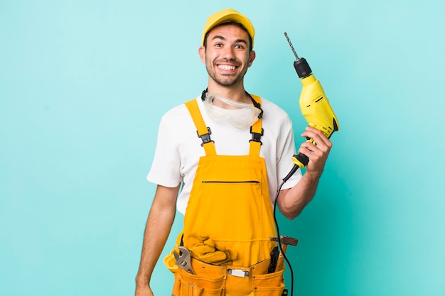 l'air heureux et agréablement surpris