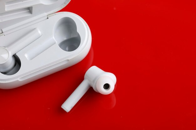 Air Pods ou écouteurs avec étui de chargement sans fil