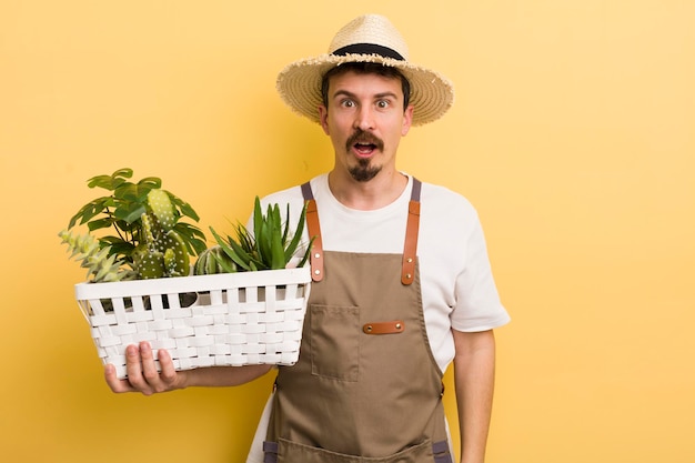 l'air très choqué ou surpris