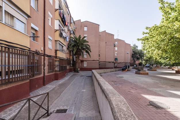 Aire d'accès et promenade d'un modeste