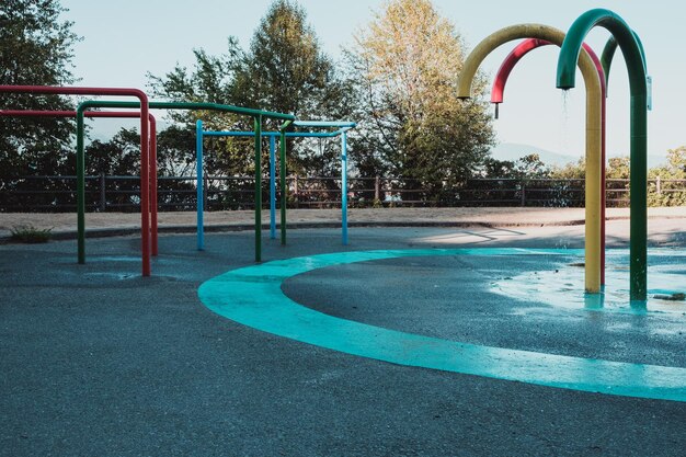 Photo une aire de jeux vide dans un parc