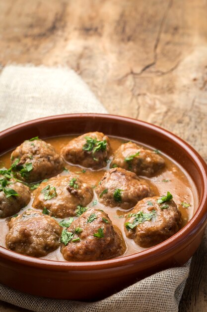 Albondigas fait maison avec sauce espagnole