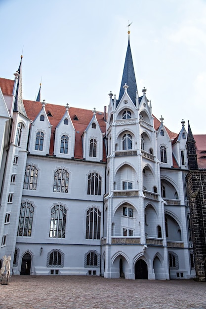 Albrechtsburg, l'ancienne résidence de la maison de Wettin, est considérée comme étant le premier château à être utilisé comme résidence royale