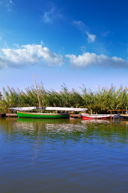 Albufera channel boats à el Palmar de Valence