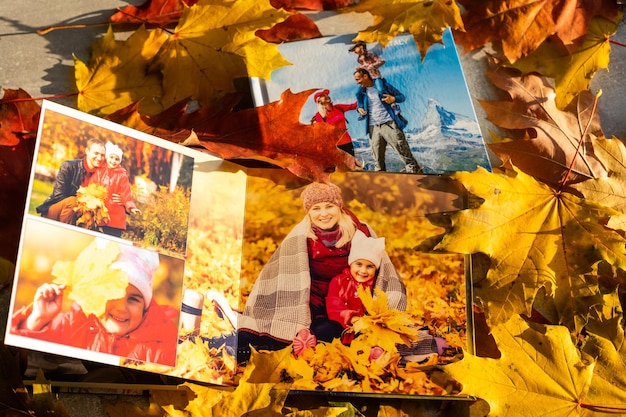 Album pour photos dans un feuillage d'automne lumineux