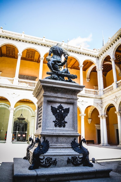 Alcazar, forteresse, Tourisme, Tolède, ville la plus célèbre d'Espagne