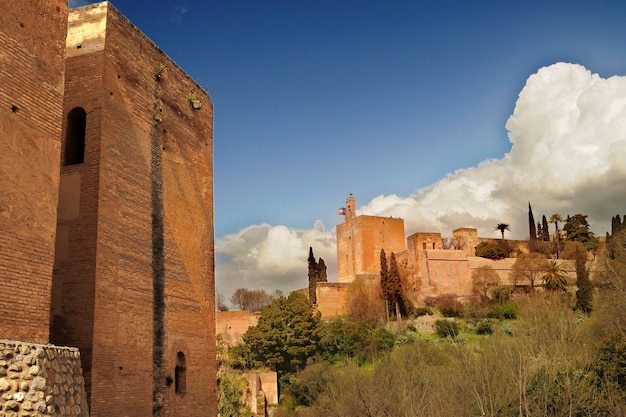 L'Alhambra de Grenade. Complexe monumental de Nazari