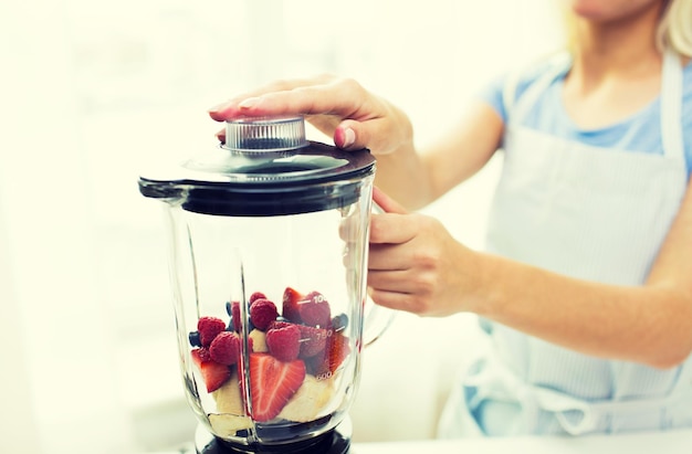 alimentation saine, cuisine, nourriture végétarienne, régime et concept de personnes