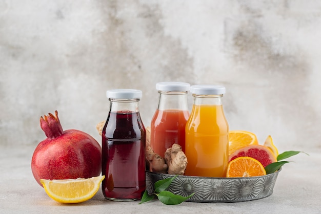 Photo aliments et jus stimulant l'immunité aux agrumes et au gingembre