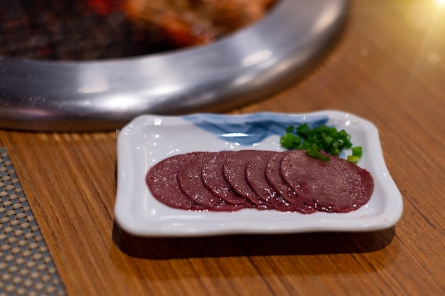 Aliments spéciaux Sashimi de foie de boeuf cru