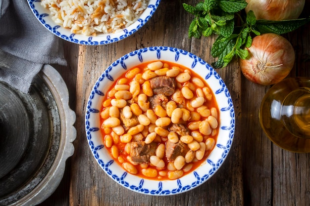 aliments turcs ; haricot sec, Haricots à la viande hachée (kuru fasulye)