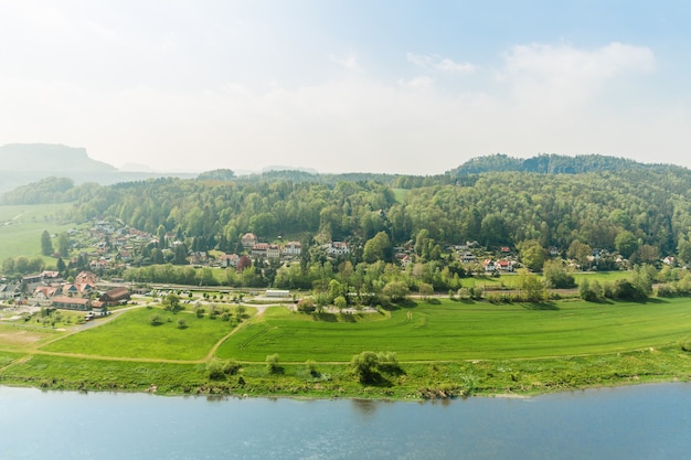 Allemagne, ville de province sur l'Elbe