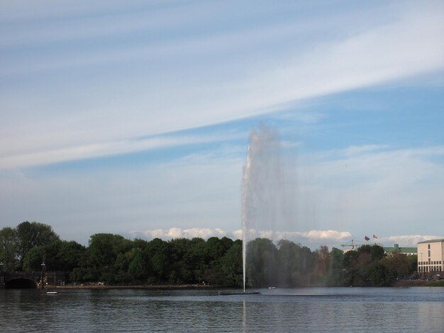 Photo alsterfontaene alster fontaine au lac binnenalster inner alster à hambourg