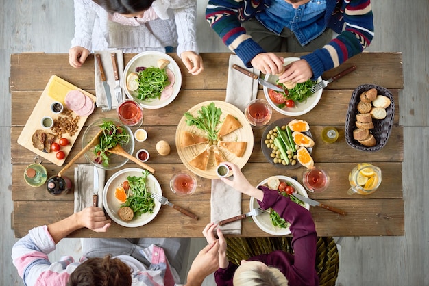 Amis, dîner, table, au-dessus, vue