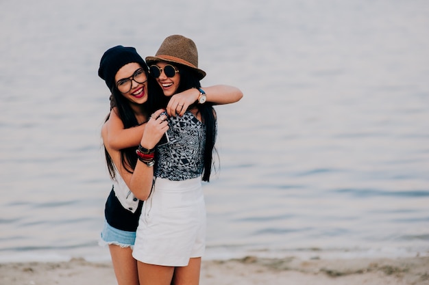 amis sur la plage