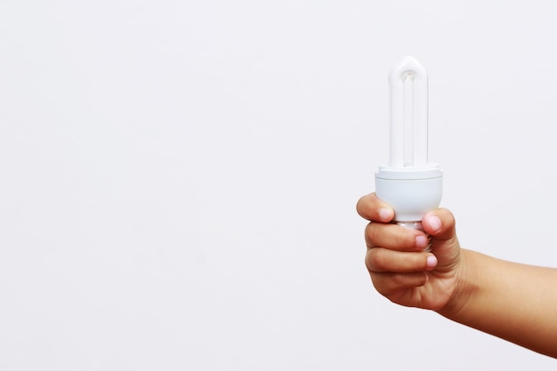 Les ampoules LED peuvent vous faire économiser presque le double de votre facture d'électricité