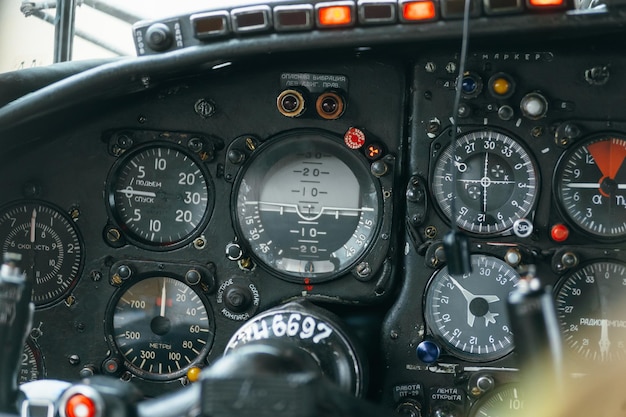 An-24rb - à l'intérieur du cockpit