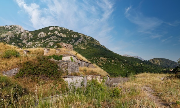 Ancien ancien fort célèbre gorazda au monténégro