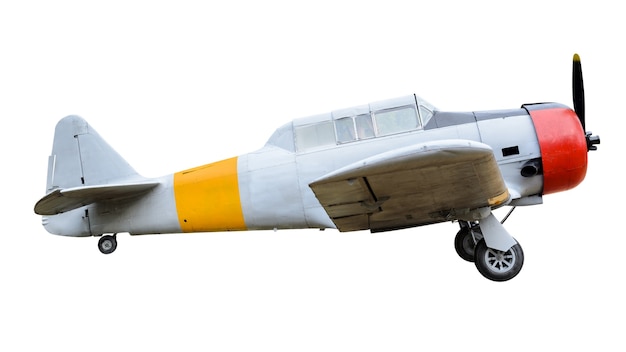 Ancien avion de chasse à hélice, avion en métal à des fins militaires, avion de combat dans l'histoire de la Seconde Guerre mondiale isolé sur fond blanc avec un tracé de détourage
