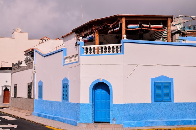 Ancien bâtiment colonial typique