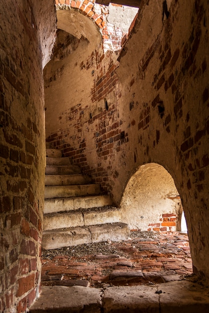 Ancien Escalier En Brique Dans Le Clocher.