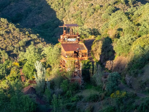 Ancien four de calcination de minerai de fer de la mine Coto Wagner hors d'usage Espagne