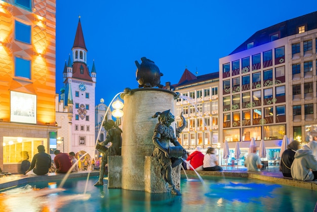 Ancien hôtel de ville sur la place Marienplatz à Munich, Allemagne