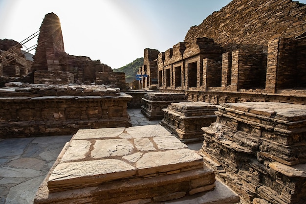 Ancien monastère bouddhiste complexe TakhtiBhai site archéologique dans la province de KhyberPakhtunkhwa au Pakistan