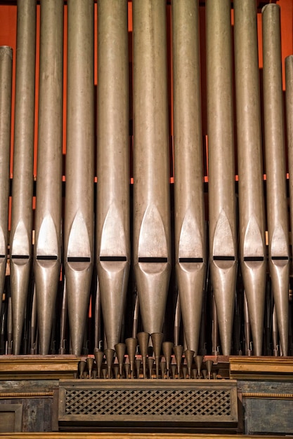 Ancien orgue d'église italien antique