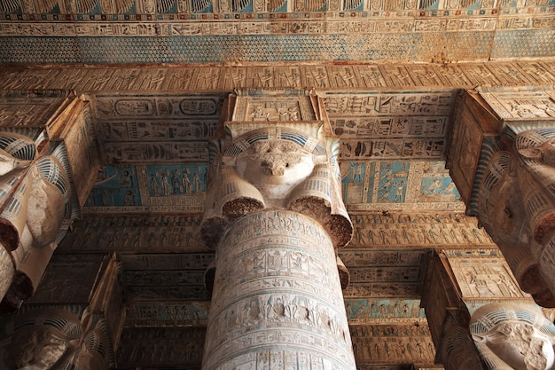 Ancien temple Hathor à Dendera, Egypte