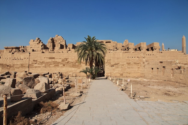 Photo ancien temple de karnak à louxor, egypte