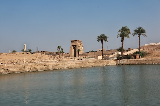 Ancien temple de Karnak à Louxor