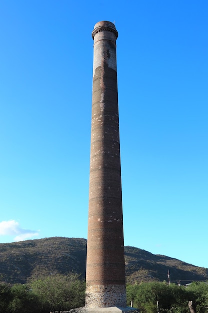 Ancienne cheminée industrielle située à El Triunfo, Baja California Sur, Mexique