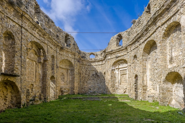 Ancienne église de Bajardo