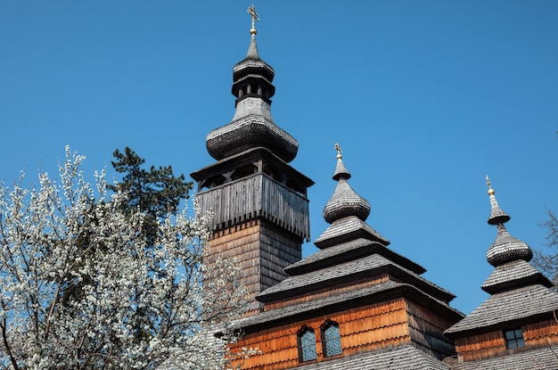 Ancienne église en bois à Uzhgorod, Ukraine. Église gréco-catholique du Saint-Archange Michel construite en 1777 sans clou de fer