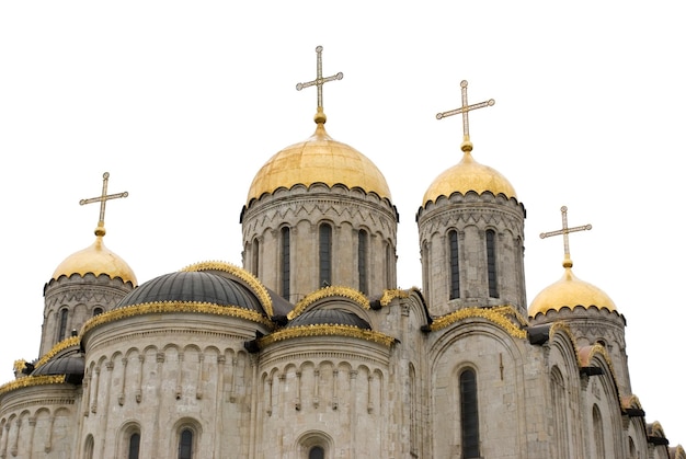 Une ancienne église du XIIe siècle avec des dômes dorés