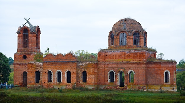 Ancienne église orthodoxe détruite.