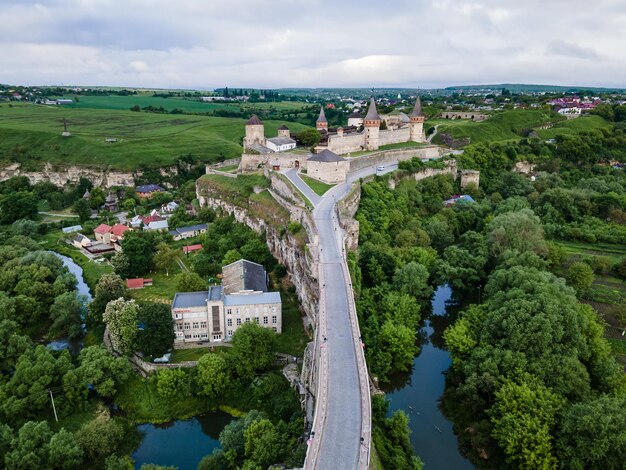 Ancienne forteresse de KamenetzPodolsk près de la ville de KamianetsPodilskyi