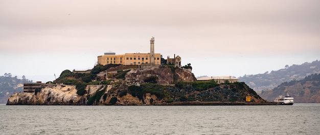 L'ancienne prison fédérale de la fabuleuse île d'Alcatraz est devenue une destination touristique