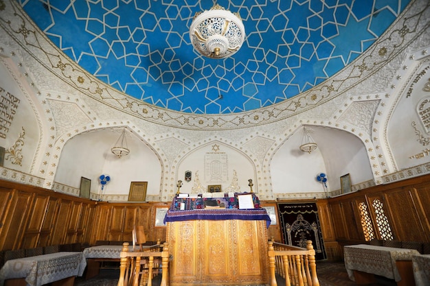 Photo l'ancienne synagogue de la vieille ville
